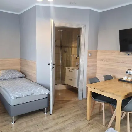 Ferienwohnung Przystan Rozalin Exterior foto